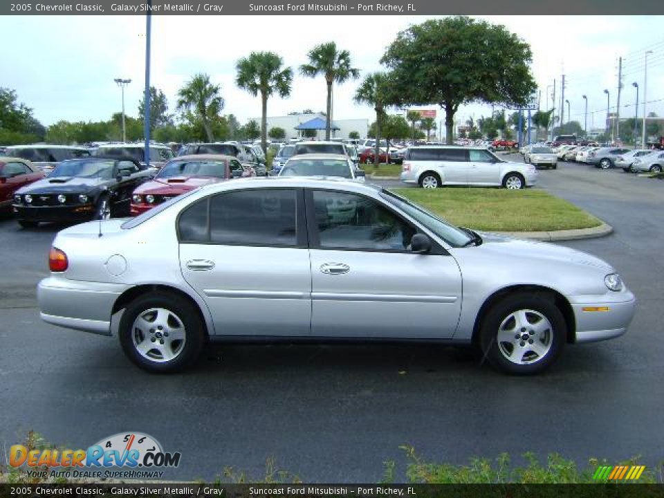 2005 Chevrolet Classic Galaxy Silver Metallic / Gray Photo #2