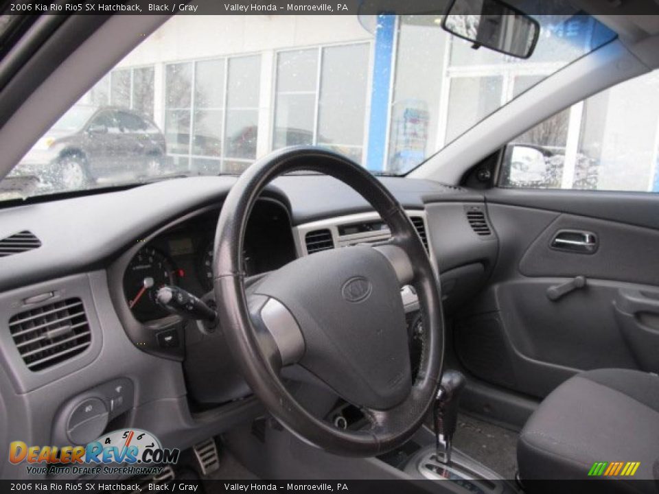 2006 Kia Rio Rio5 SX Hatchback Black / Gray Photo #7