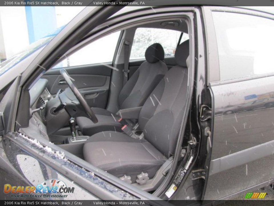 2006 Kia Rio Rio5 SX Hatchback Black / Gray Photo #9