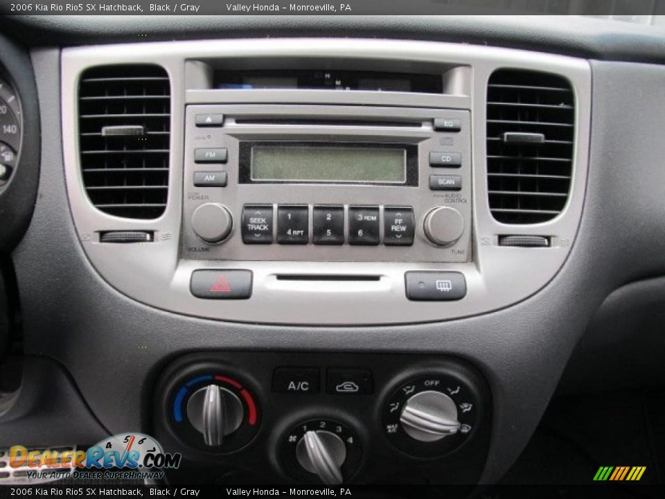 2006 Kia Rio Rio5 SX Hatchback Black / Gray Photo #10