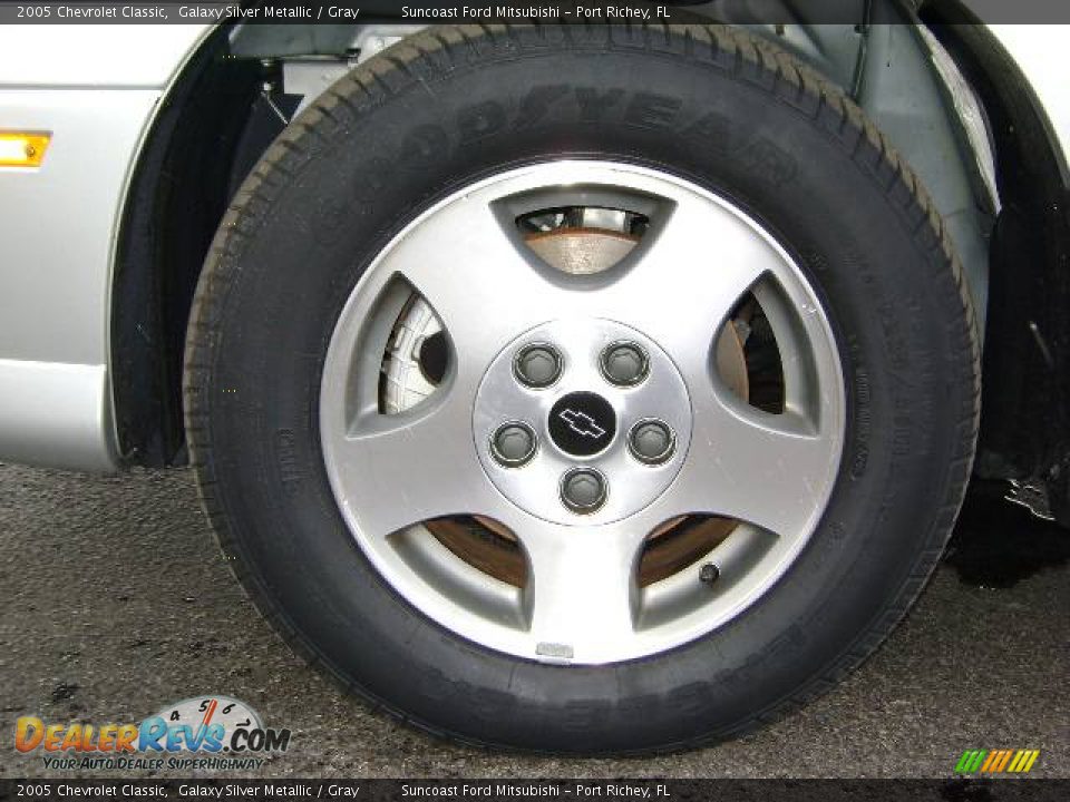 2005 Chevrolet Classic Galaxy Silver Metallic / Gray Photo #9