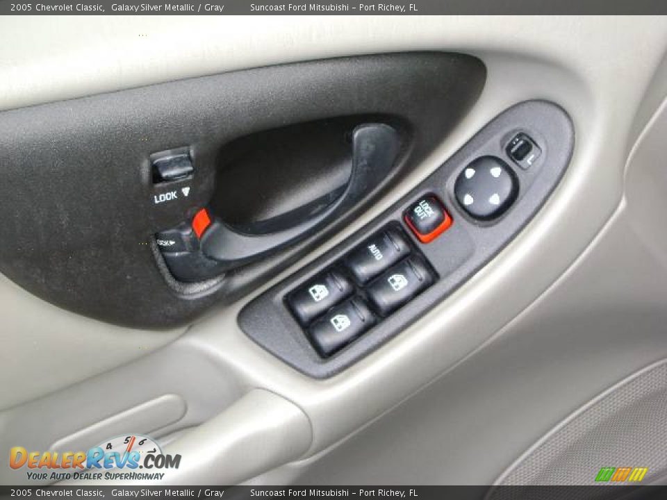 2005 Chevrolet Classic Galaxy Silver Metallic / Gray Photo #13