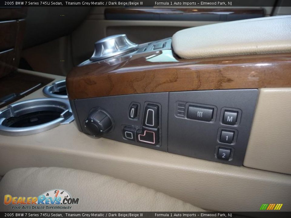 Controls of 2005 BMW 7 Series 745Li Sedan Photo #26