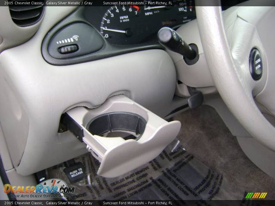 2005 Chevrolet Classic Galaxy Silver Metallic / Gray Photo #24