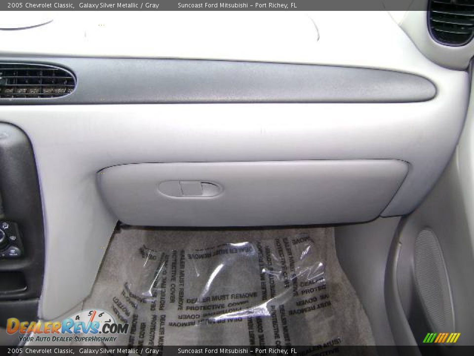 2005 Chevrolet Classic Galaxy Silver Metallic / Gray Photo #26