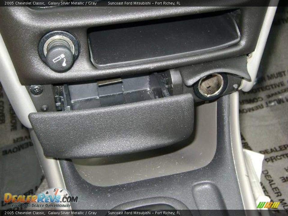2005 Chevrolet Classic Galaxy Silver Metallic / Gray Photo #30