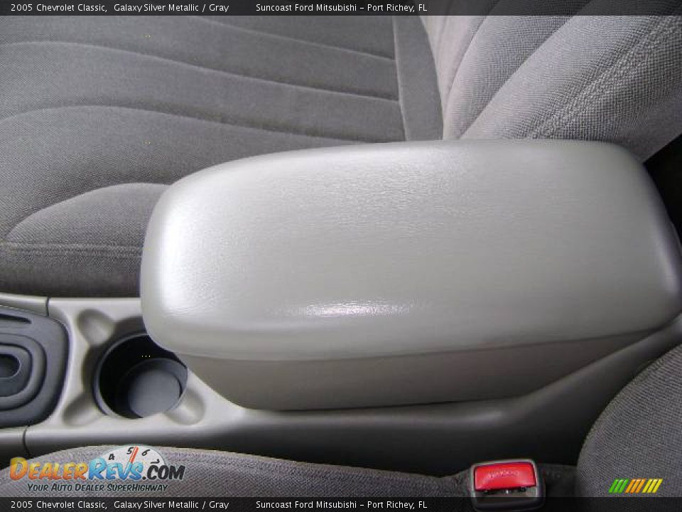 2005 Chevrolet Classic Galaxy Silver Metallic / Gray Photo #32