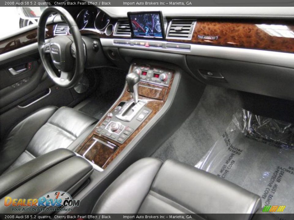 Dashboard of 2008 Audi S8 5.2 quattro Photo #14