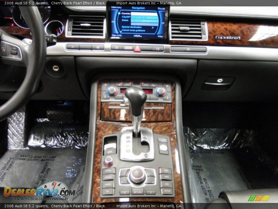 Controls of 2008 Audi S8 5.2 quattro Photo #15