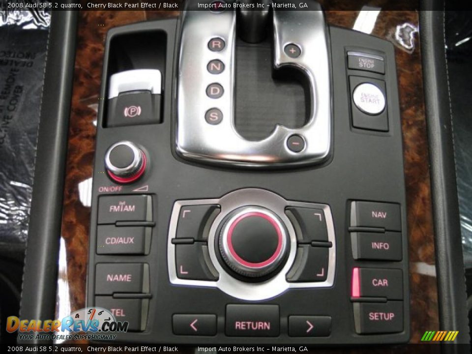 Controls of 2008 Audi S8 5.2 quattro Photo #19