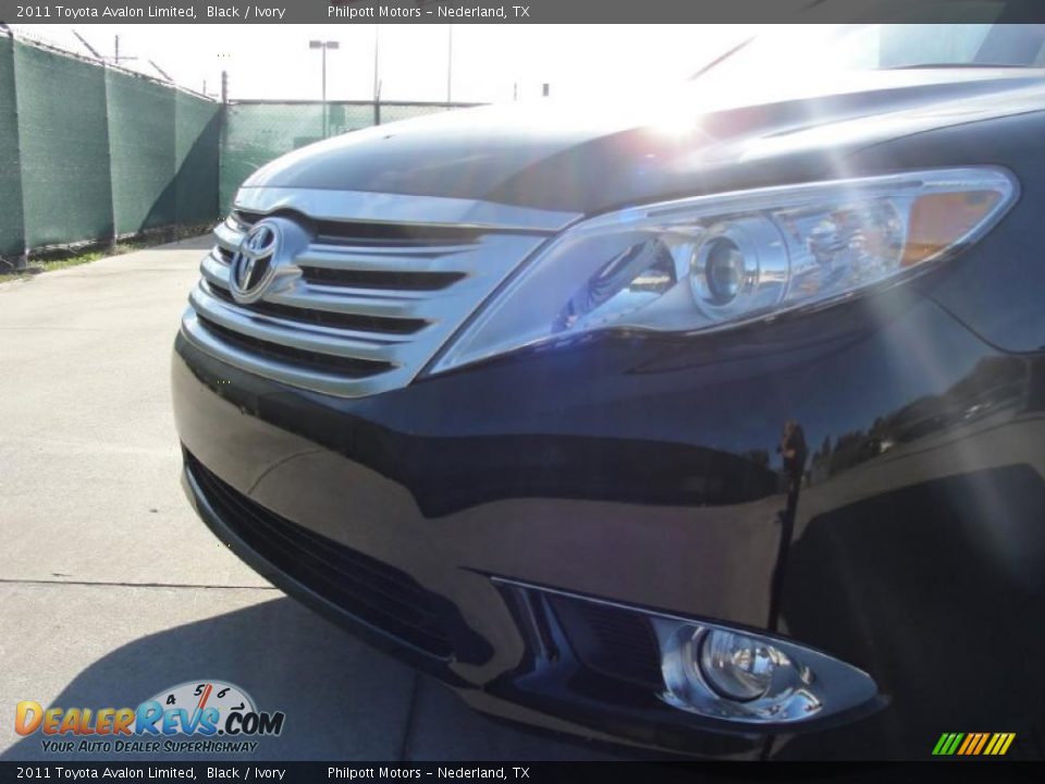 2011 Toyota Avalon Limited Black / Ivory Photo #9