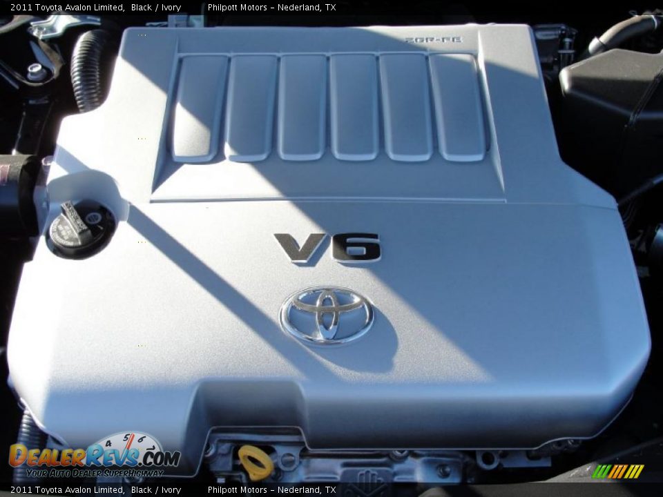 2011 Toyota Avalon Limited Black / Ivory Photo #15