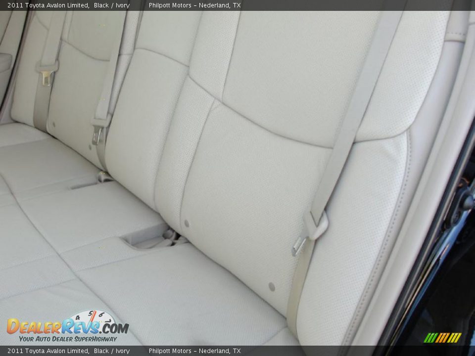 2011 Toyota Avalon Limited Black / Ivory Photo #17