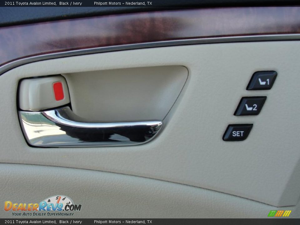 2011 Toyota Avalon Limited Black / Ivory Photo #19
