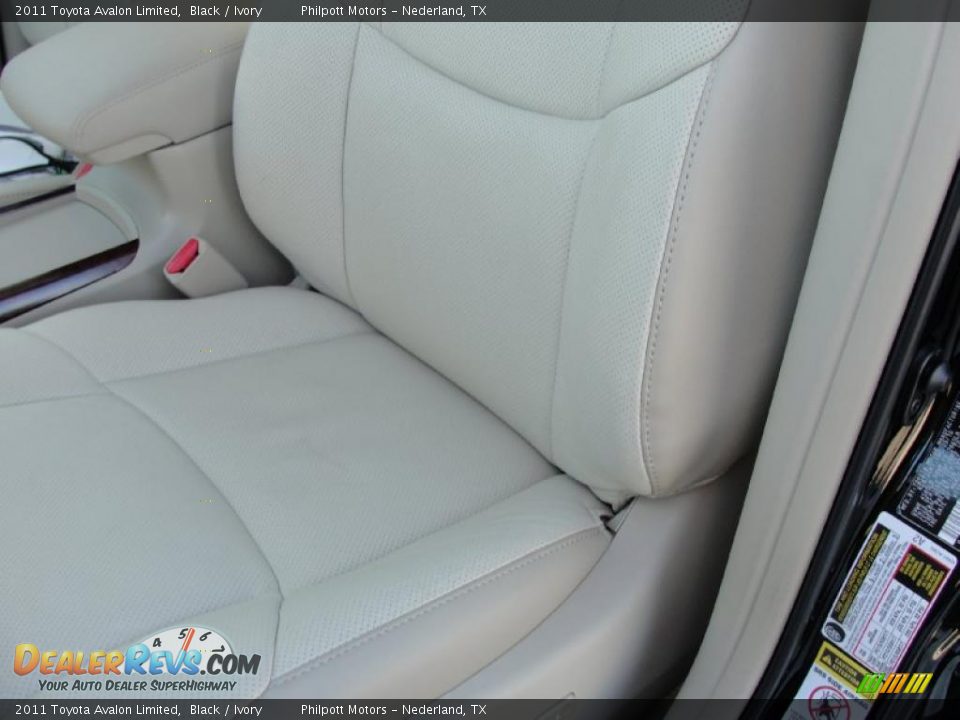 2011 Toyota Avalon Limited Black / Ivory Photo #21