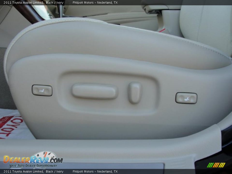 2011 Toyota Avalon Limited Black / Ivory Photo #22