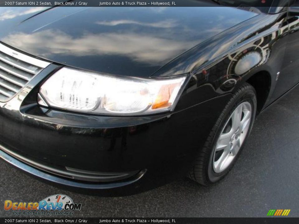 2007 Saturn ION 2 Sedan Black Onyx / Gray Photo #4