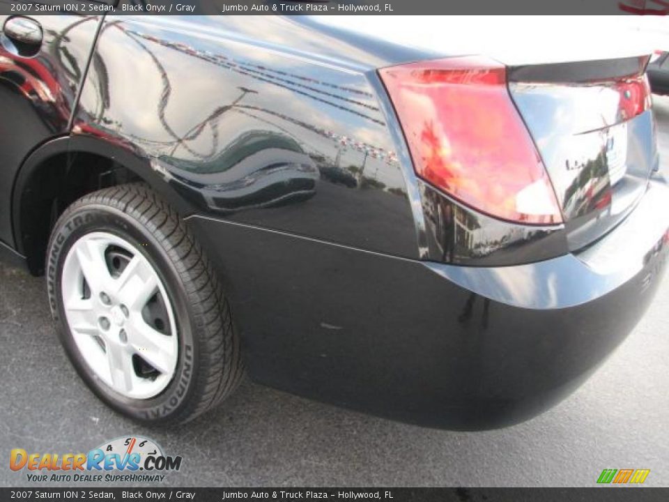 2007 Saturn ION 2 Sedan Black Onyx / Gray Photo #7