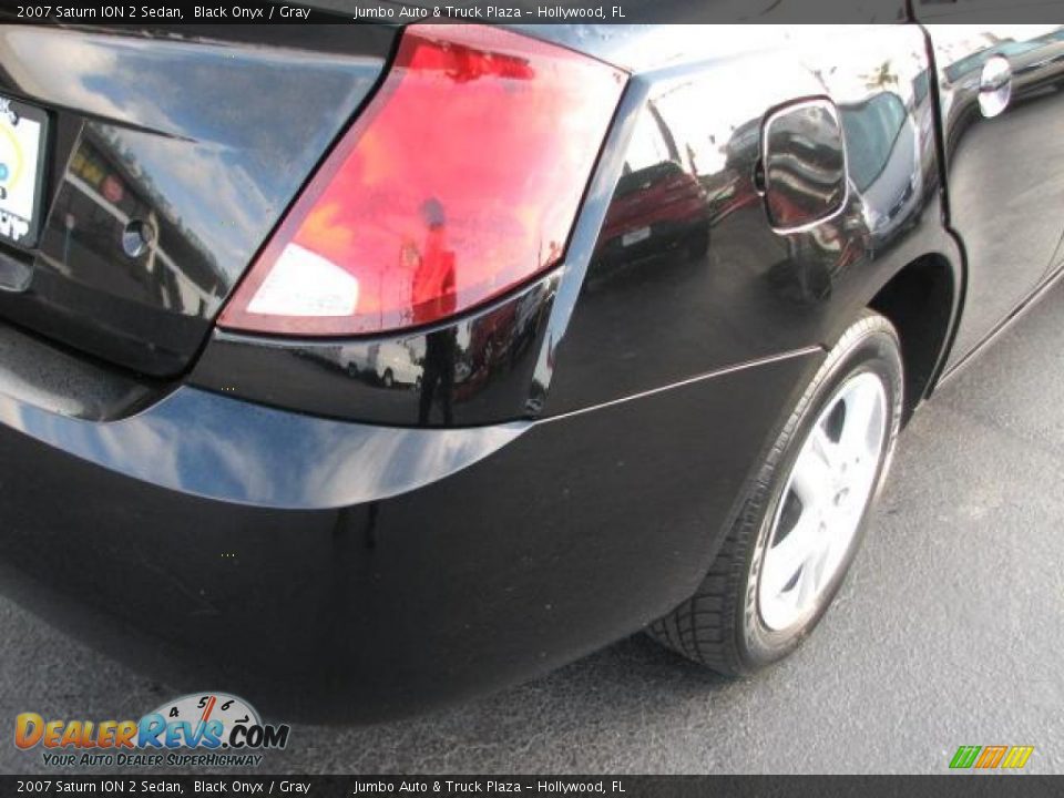 2007 Saturn ION 2 Sedan Black Onyx / Gray Photo #10