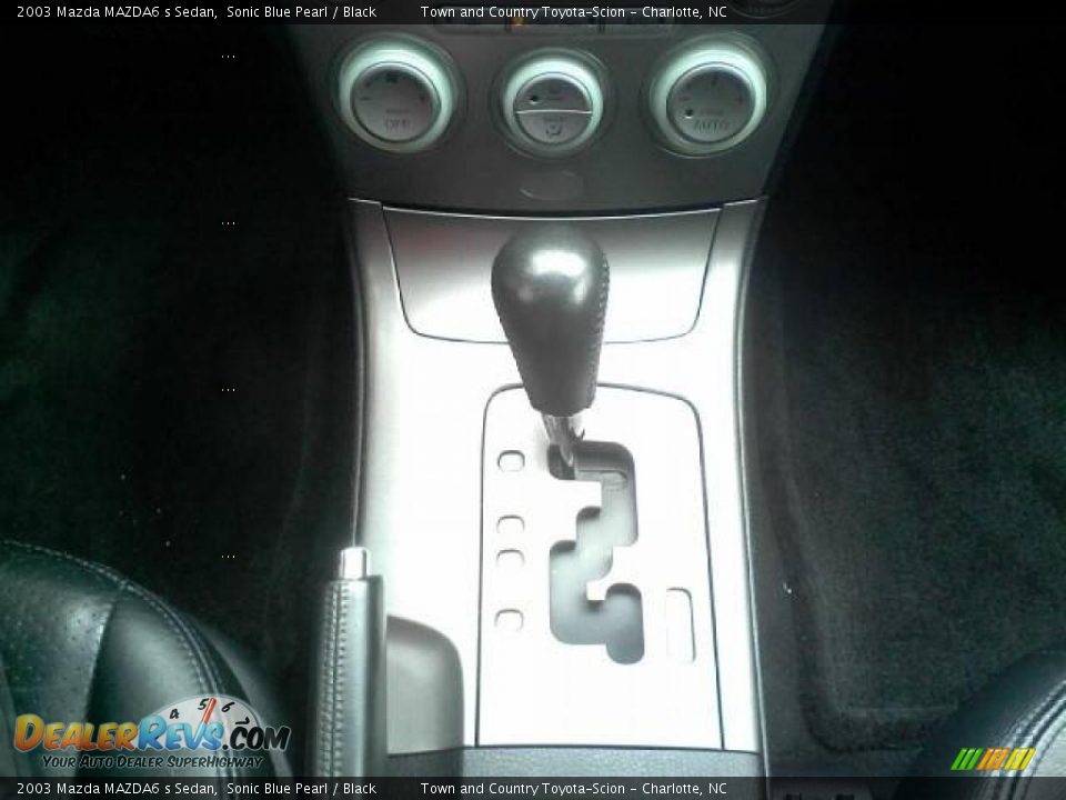 2003 Mazda MAZDA6 s Sedan Shifter Photo #10