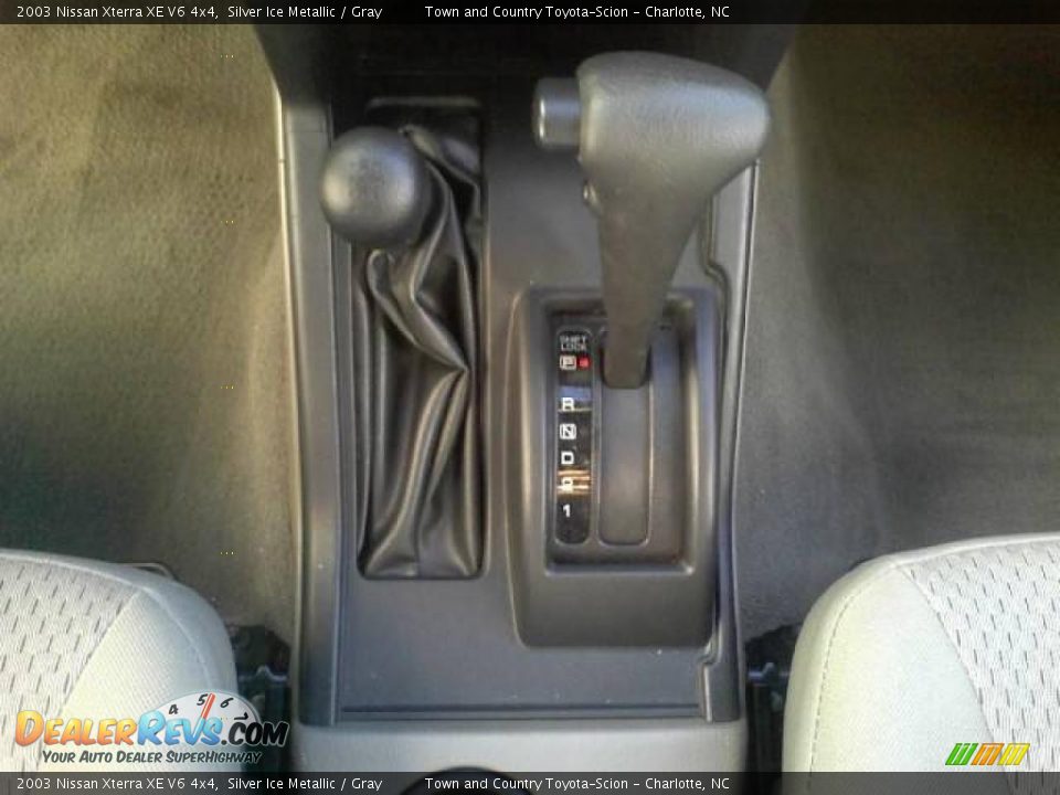 2003 Nissan Xterra XE V6 4x4 Silver Ice Metallic / Gray Photo #10