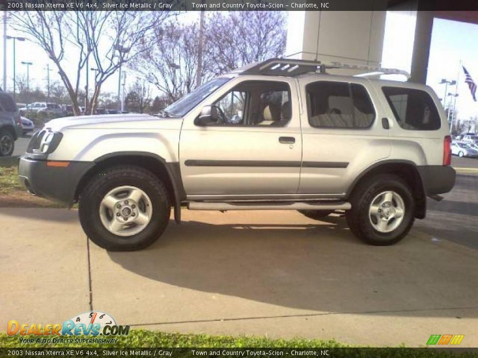 2003 Nissan Xterra XE V6 4x4 Silver Ice Metallic / Gray Photo #17