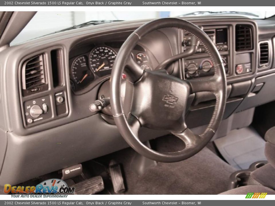 2002 Chevrolet Silverado 1500 LS Regular Cab Onyx Black / Graphite Gray Photo #8