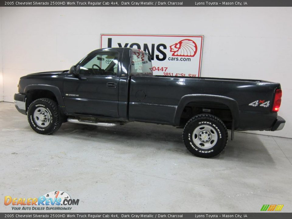 2005 Chevrolet Silverado 2500HD Work Truck Regular Cab 4x4 Dark Gray Metallic / Dark Charcoal Photo #16