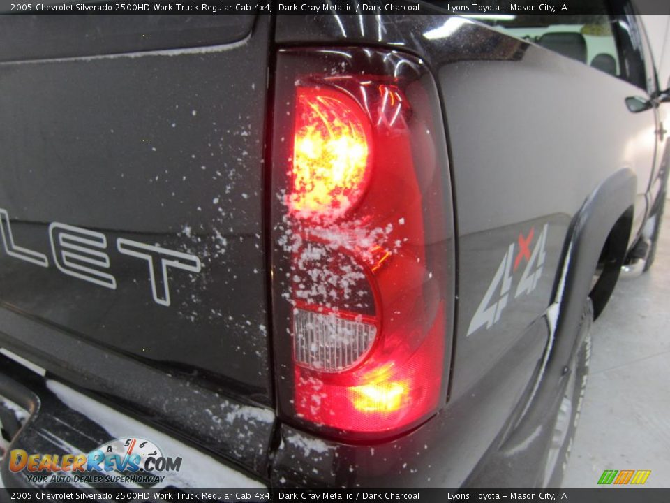 2005 Chevrolet Silverado 2500HD Work Truck Regular Cab 4x4 Dark Gray Metallic / Dark Charcoal Photo #24