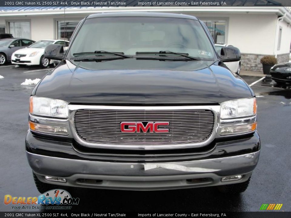 2001 GMC Yukon XL 2500 SLT 4x4 Onyx Black / Neutral Tan/Shale Photo #2