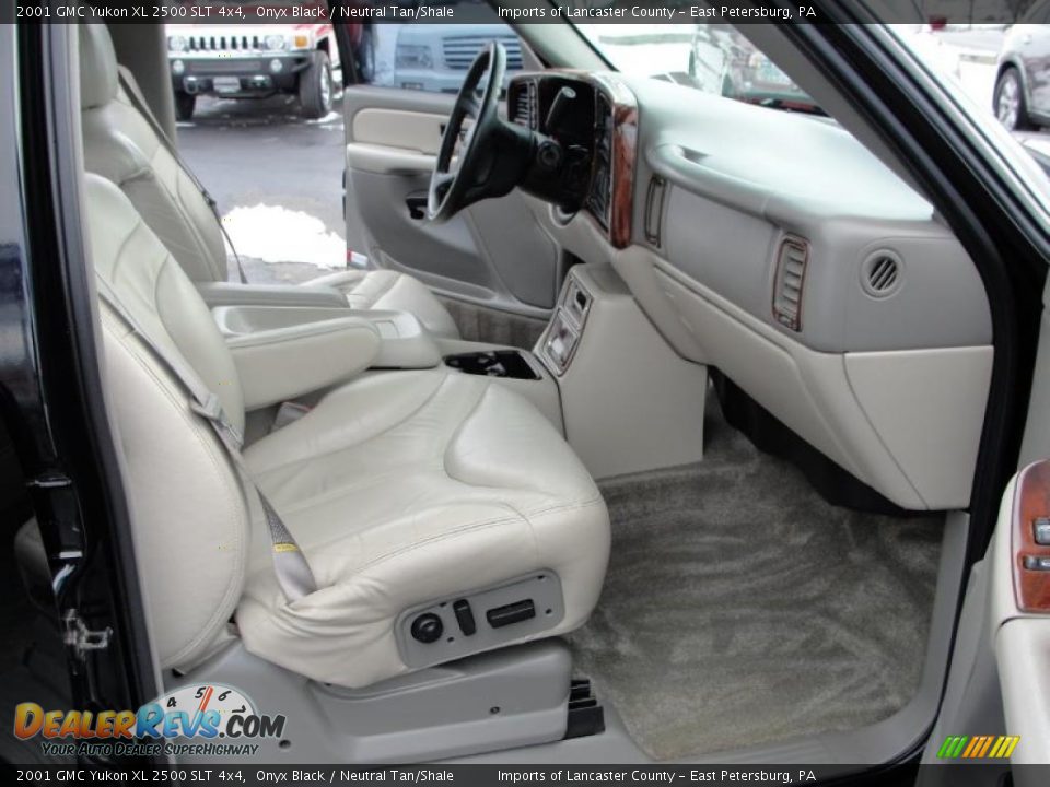 2001 GMC Yukon XL 2500 SLT 4x4 Onyx Black / Neutral Tan/Shale Photo #13