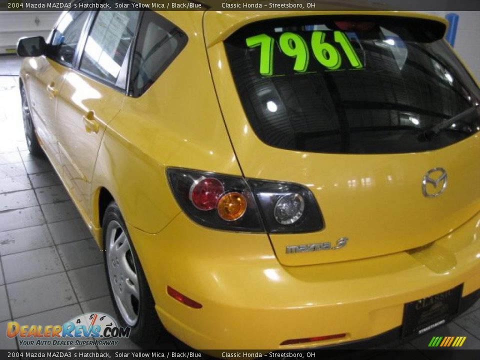 2004 Mazda MAZDA3 s Hatchback Solar Yellow Mica / Black/Blue Photo #9