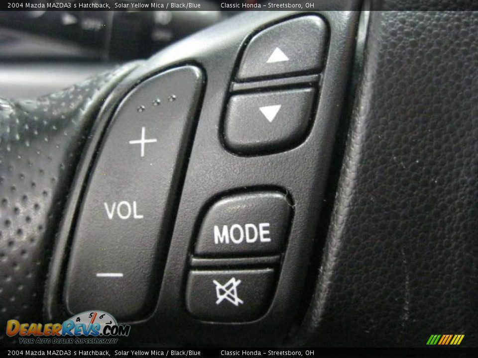 2004 Mazda MAZDA3 s Hatchback Solar Yellow Mica / Black/Blue Photo #22