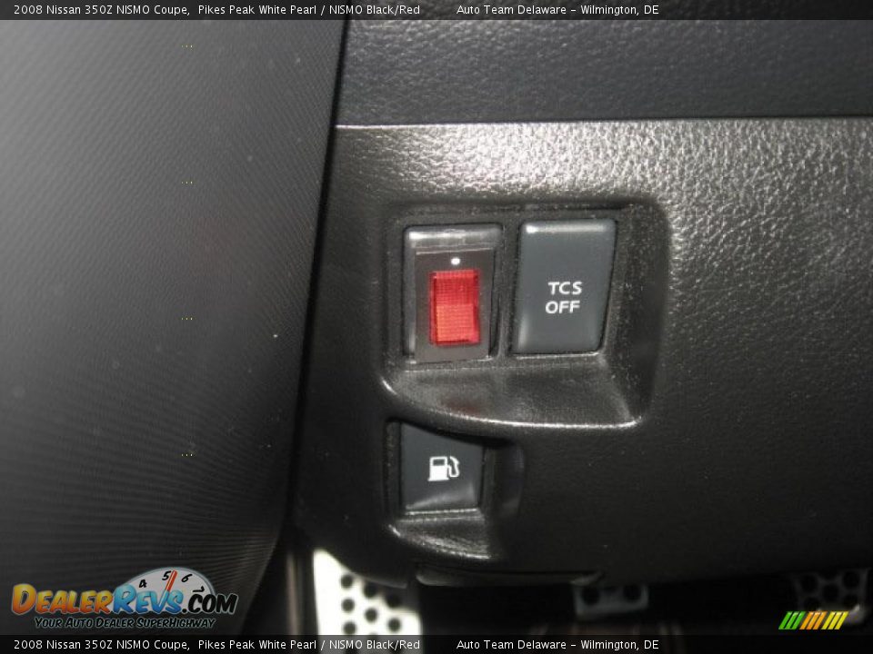 Controls of 2008 Nissan 350Z NISMO Coupe Photo #25