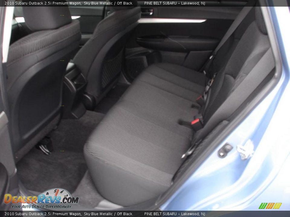 Off Black Interior - 2010 Subaru Outback 2.5i Premium Wagon Photo #11