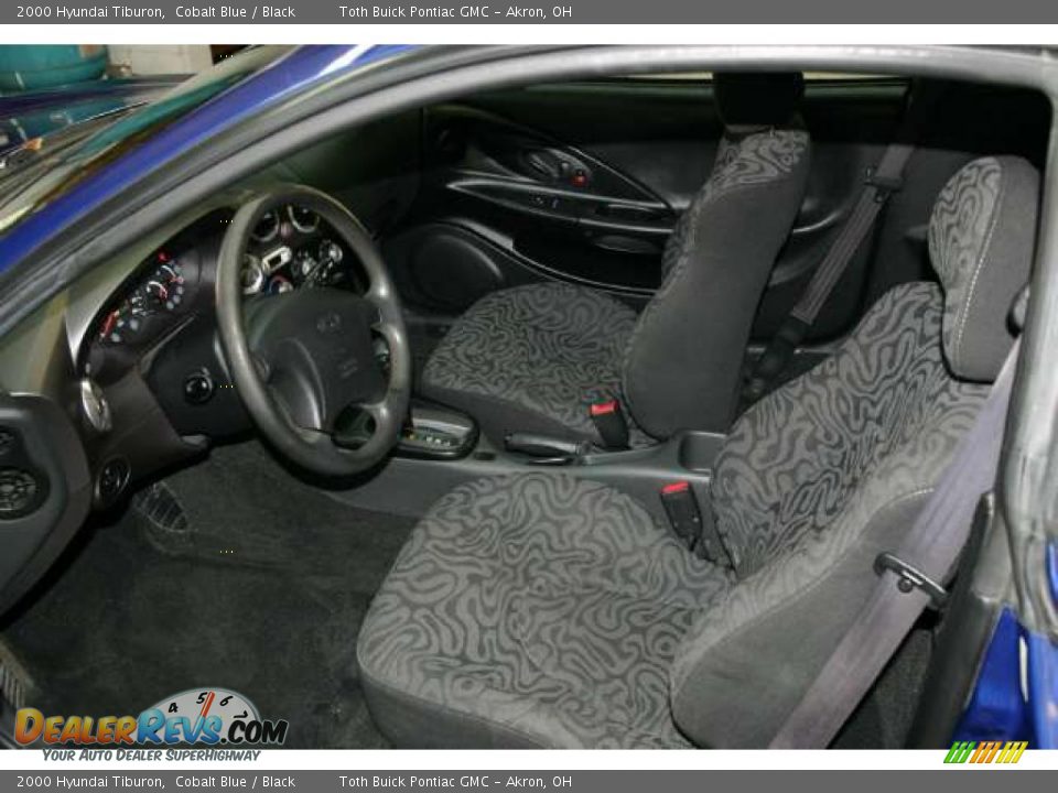 Black Interior - 2000 Hyundai Tiburon  Photo #5