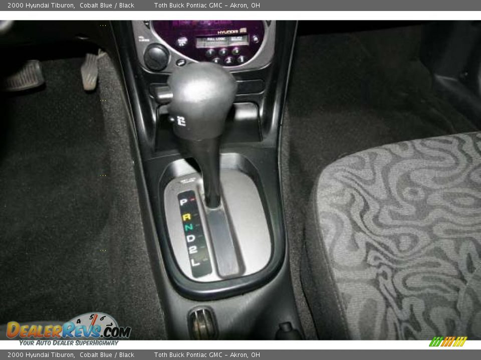 2000 Hyundai Tiburon  Shifter Photo #10