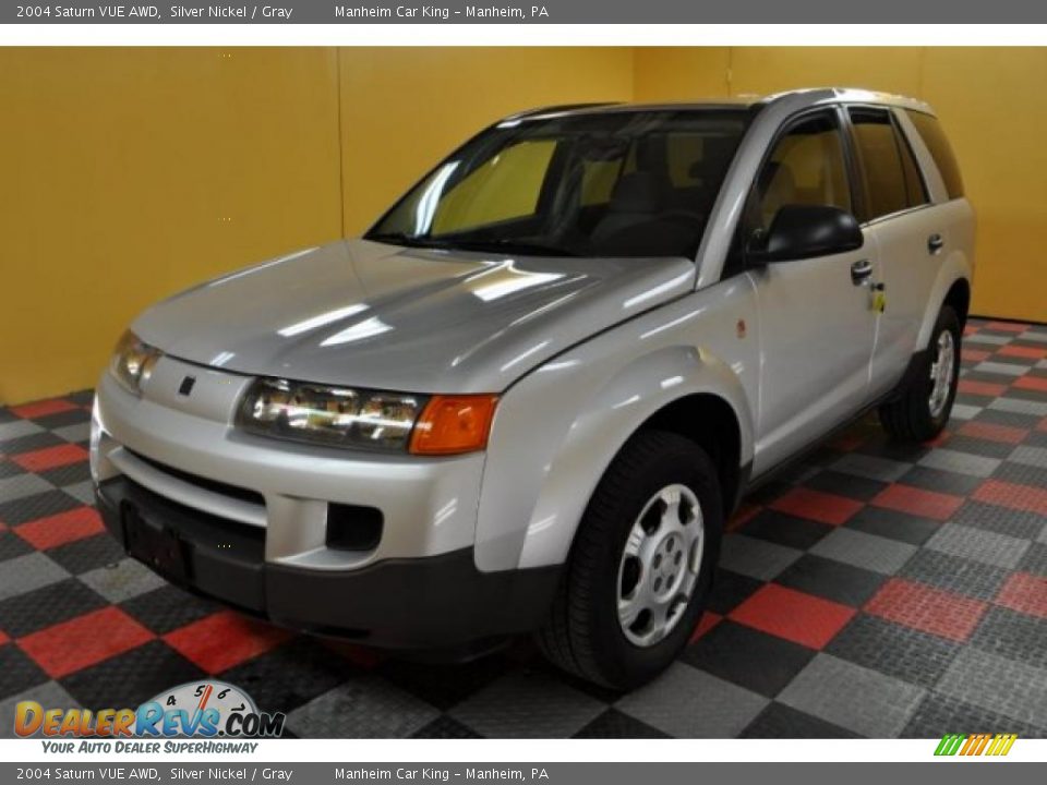 2004 Saturn VUE AWD Silver Nickel / Gray Photo #2