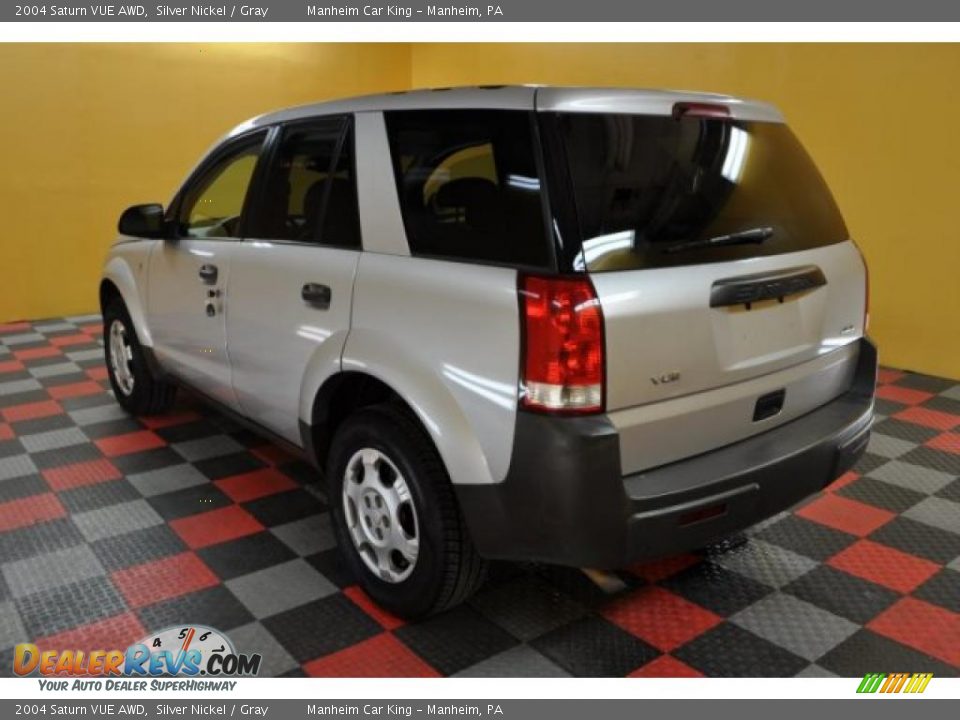 2004 Saturn VUE AWD Silver Nickel / Gray Photo #3