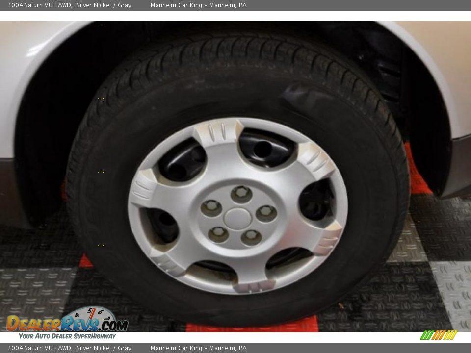 2004 Saturn VUE AWD Silver Nickel / Gray Photo #15