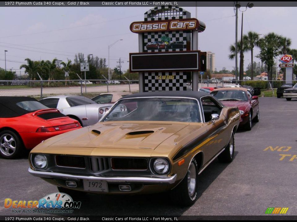 Front 3/4 View of 1972 Plymouth Cuda 340 Coupe Photo #3