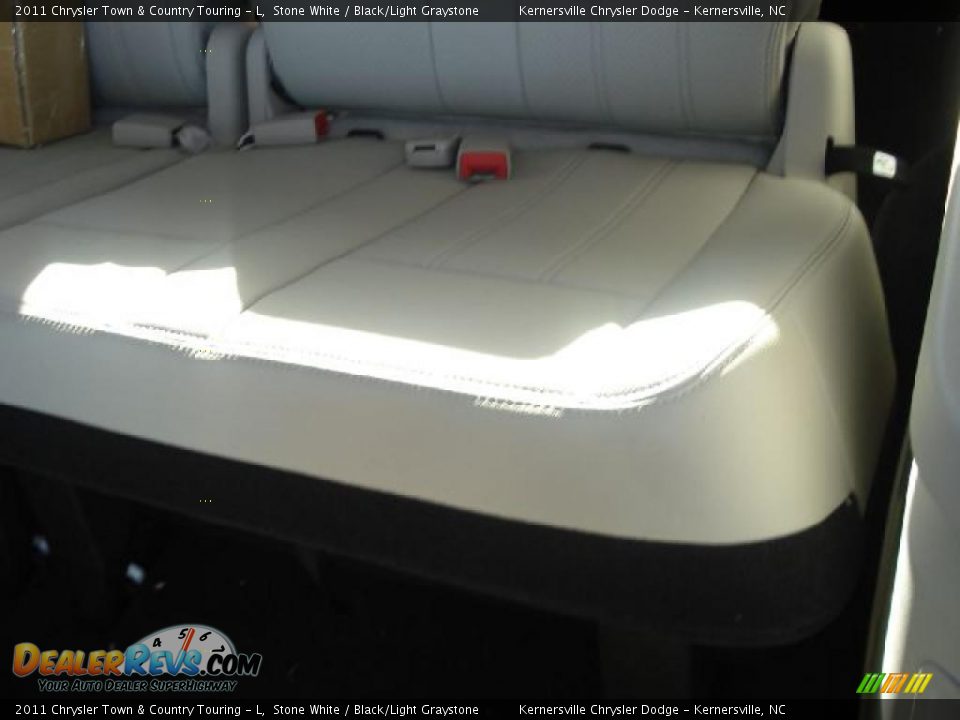 2011 Chrysler Town & Country Touring - L Stone White / Black/Light Graystone Photo #11