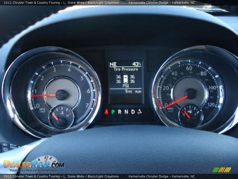 2011 Chrysler Town & Country Touring - L Stone White / Black/Light Graystone Photo #19