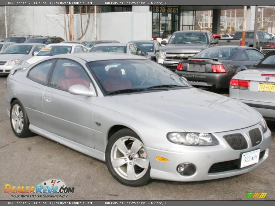 Front 3/4 View of 2004 Pontiac GTO Coupe Photo #4