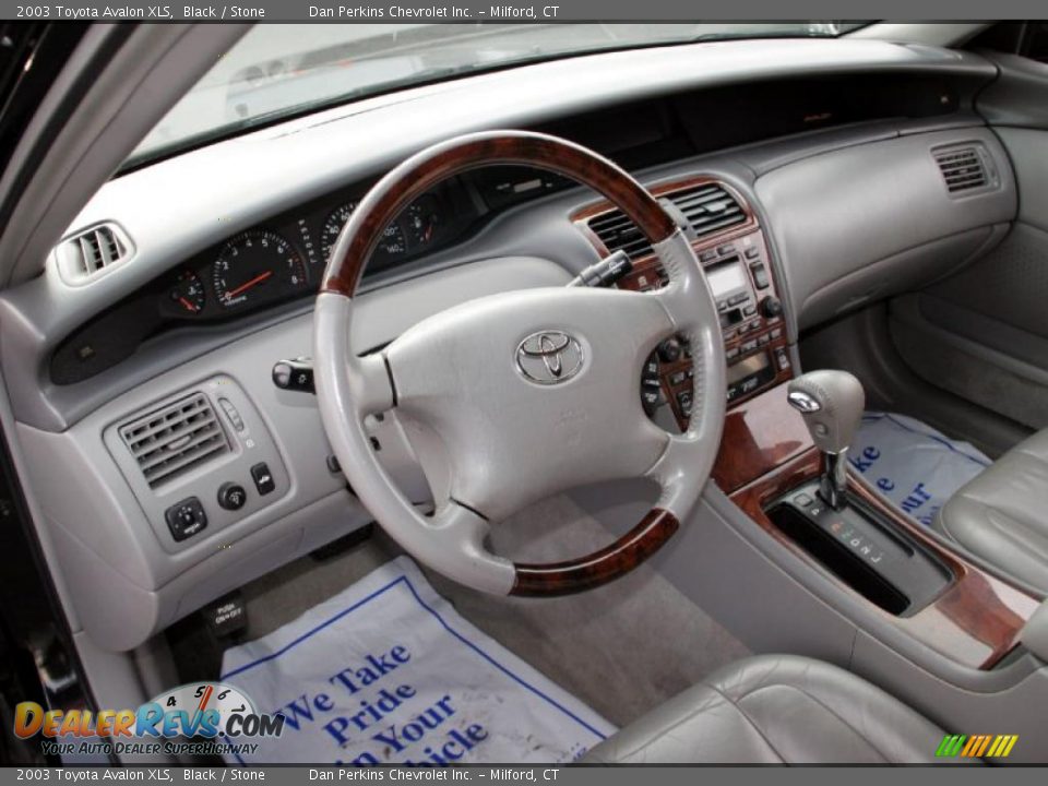 2003 Toyota Avalon XLS Black / Stone Photo #10