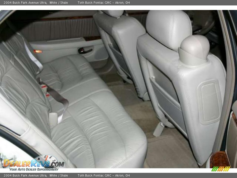 Shale Interior - 2004 Buick Park Avenue Ultra Photo #19