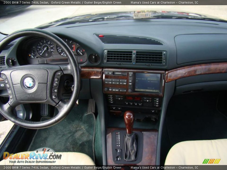 Dashboard of 2000 BMW 7 Series 740iL Sedan Photo #17