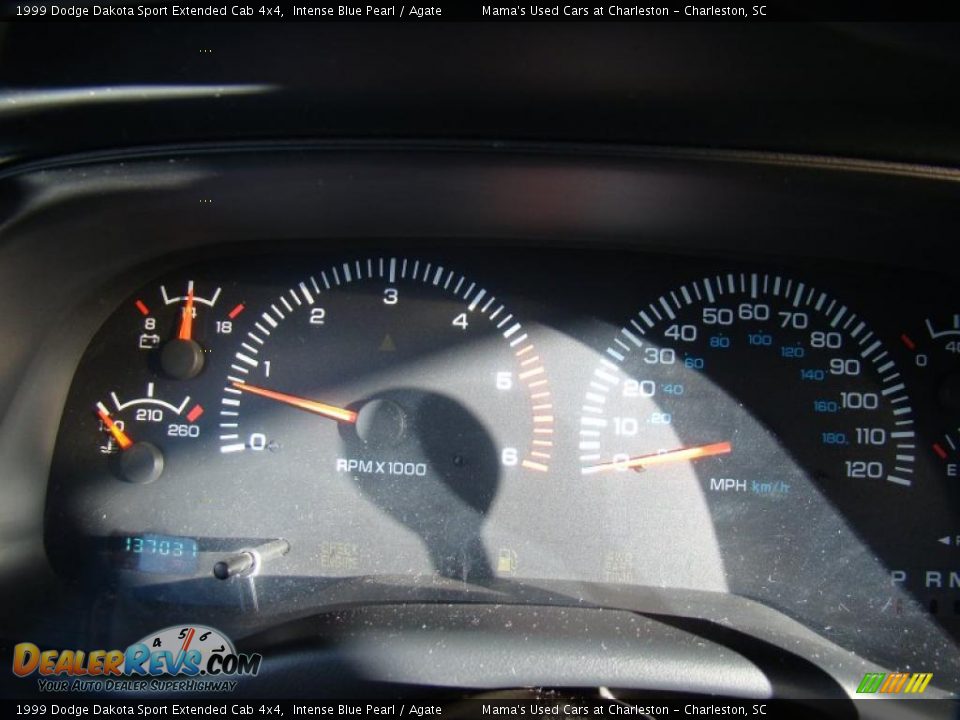 1999 Dodge Dakota Sport Extended Cab 4x4 Intense Blue Pearl / Agate Photo #20