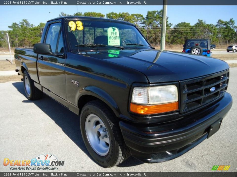 Front 3/4 View of 1993 Ford F150 SVT Lightning Photo #10