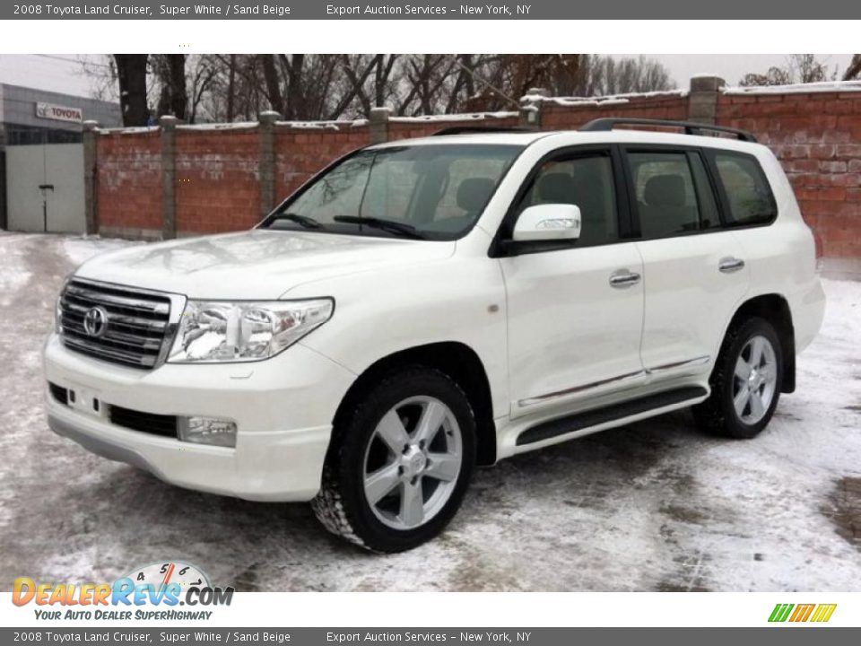 Front 3/4 View of 2008 Toyota Land Cruiser  Photo #1